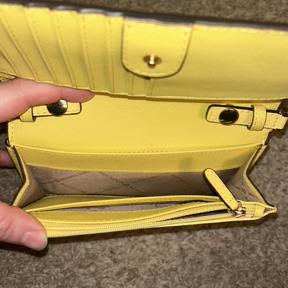 MK crossbody/ wallet - Picture 3 of 5